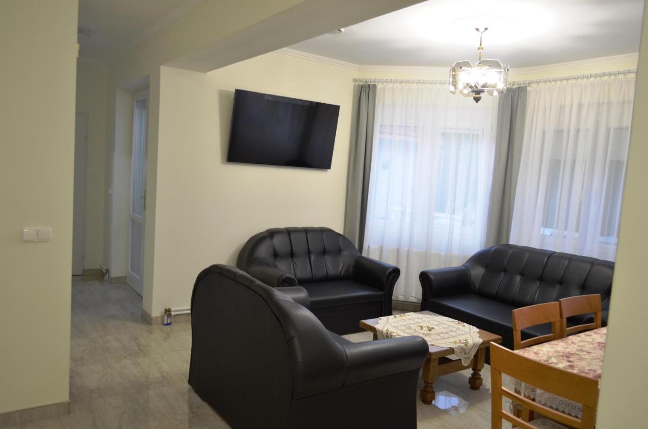 Henrietta - Violetta Apartman Hajdúszoboszló Zewnętrze zdjęcie