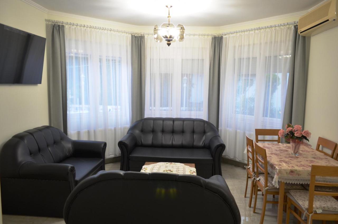 Henrietta - Violetta Apartman Hajdúszoboszló Zewnętrze zdjęcie