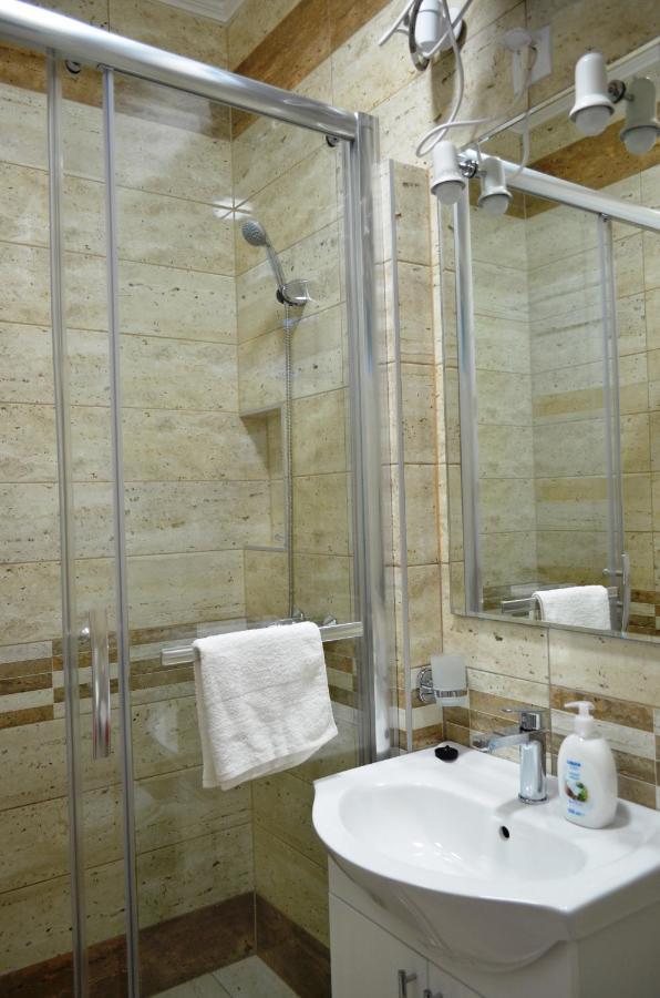 Henrietta - Violetta Apartman Hajdúszoboszló Zewnętrze zdjęcie