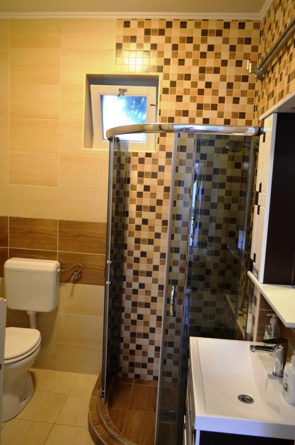 Henrietta - Violetta Apartman Hajdúszoboszló Zewnętrze zdjęcie