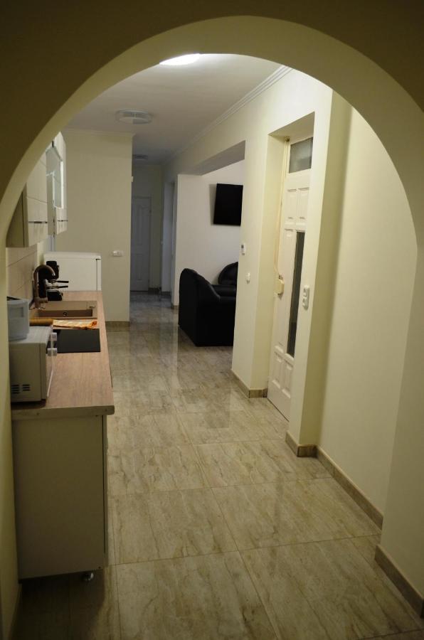 Henrietta - Violetta Apartman Hajdúszoboszló Zewnętrze zdjęcie